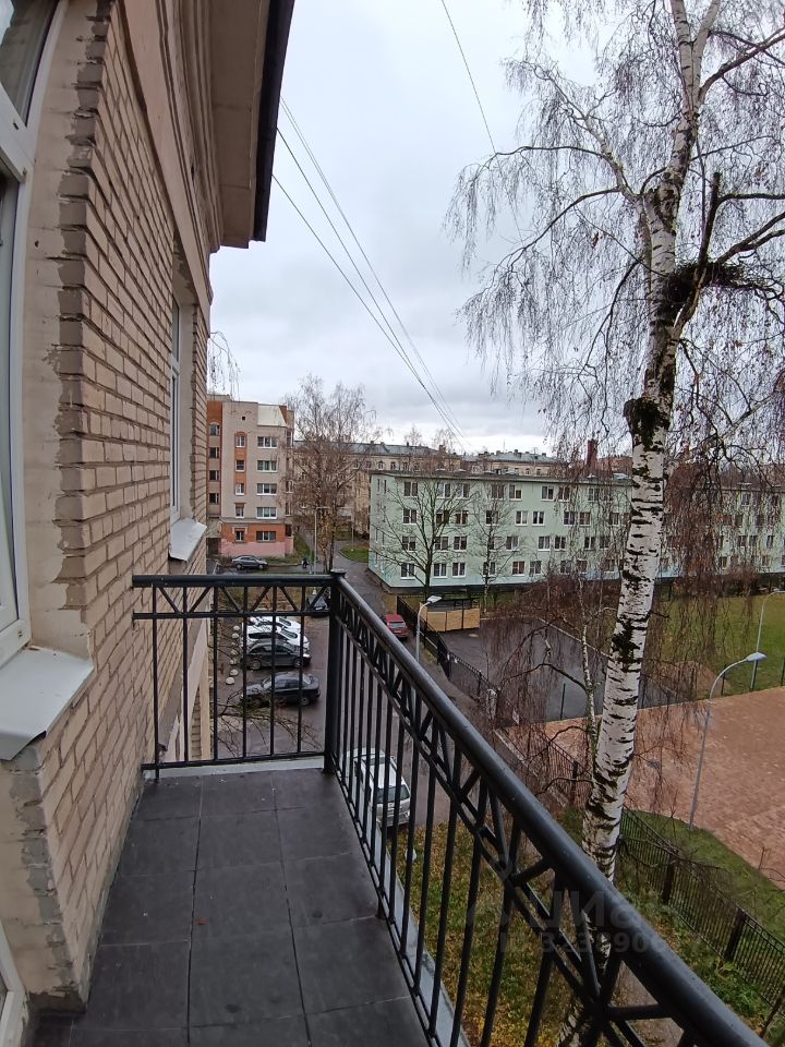 Продажа 2-комн квартиры на вторичном рынке Колпино, проспект Ленина, 38