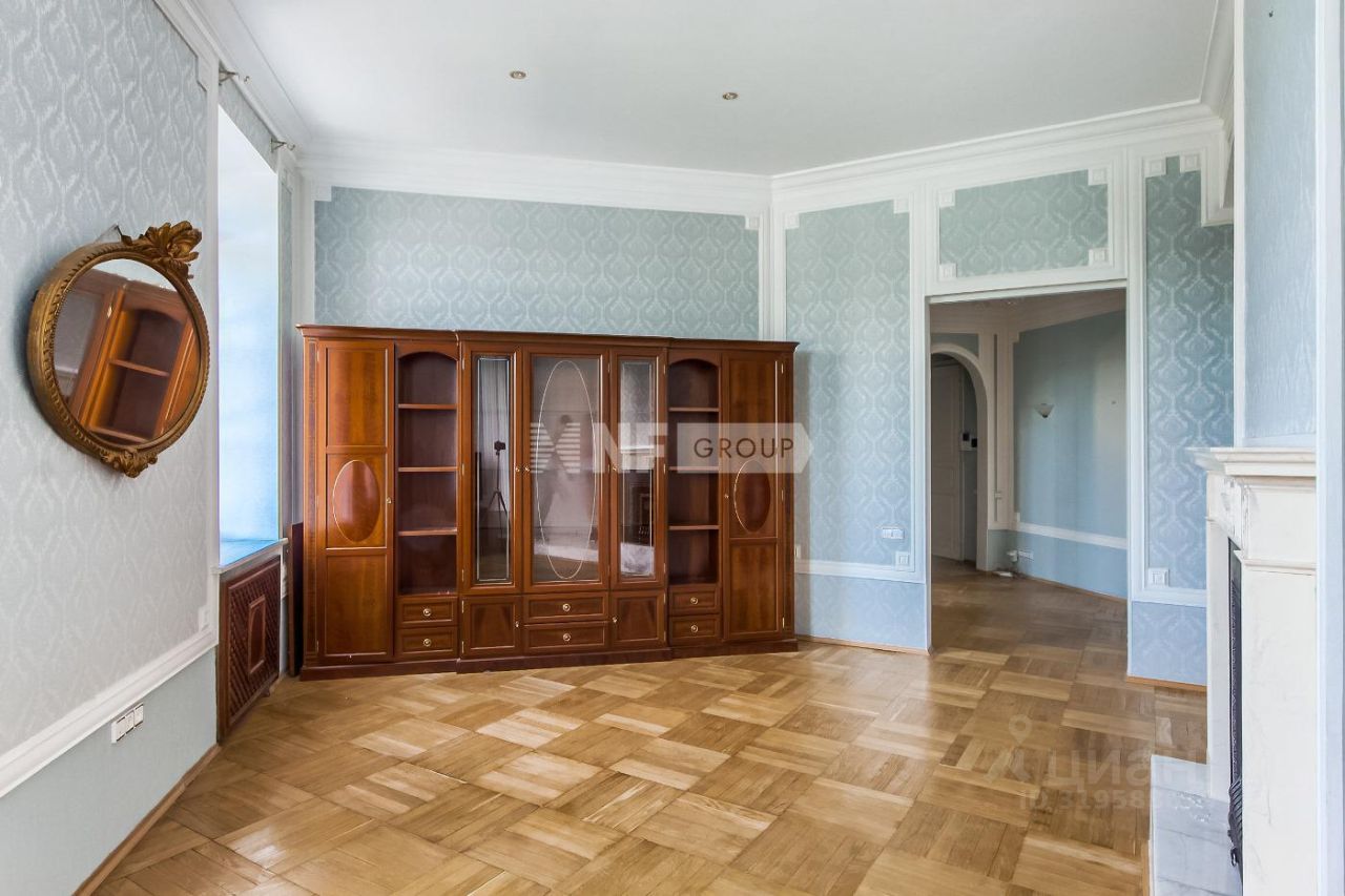 Продажа 3-комн квартиры на вторичном рынке улица Пречистенка, 25