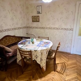 Продажа 2-комн квартиры на вторичном рынке Захарьевская улица