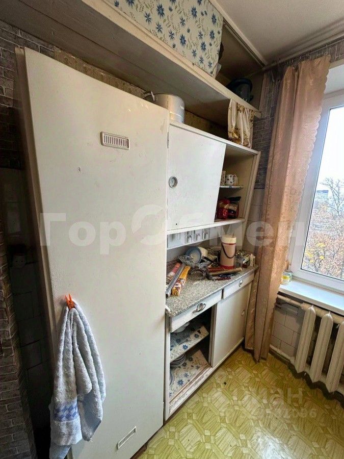 Продажа 2-комн квартиры на вторичном рынке Смольная улица, 45