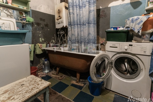 Продажа 4-комн квартиры на вторичном рынке Финский пер,  д. 6