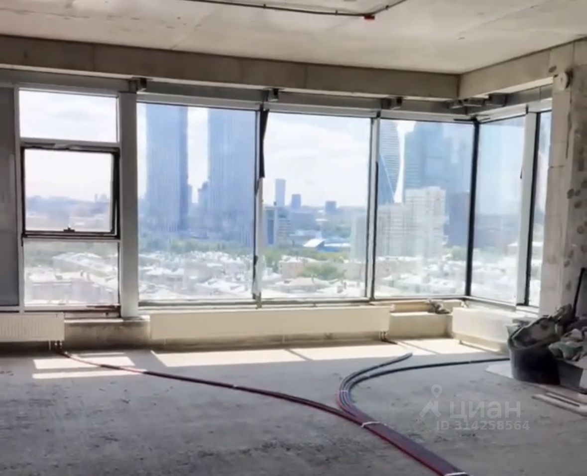 Продажа 4-комн квартиры на вторичном рынке 2-я Звенигородская улица, 11