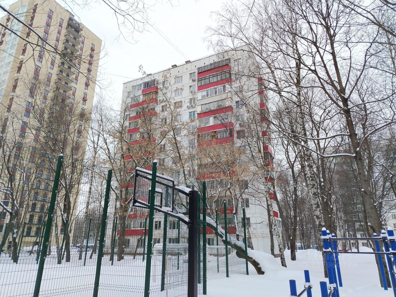 Продажа 2-комн квартиры на вторичном рынке улица Шумилова, 13К1