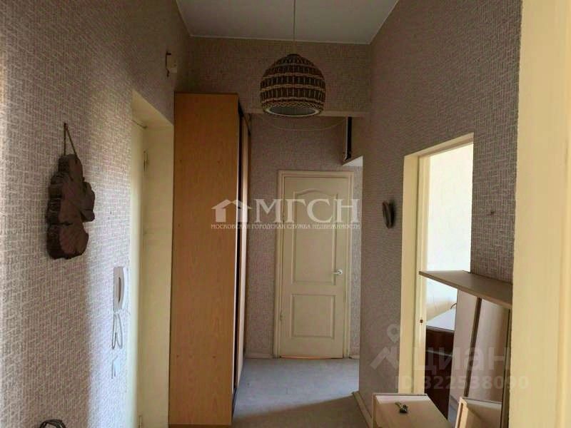 Продажа 2-комн квартиры на вторичном рынке улица Строителей, 7К1