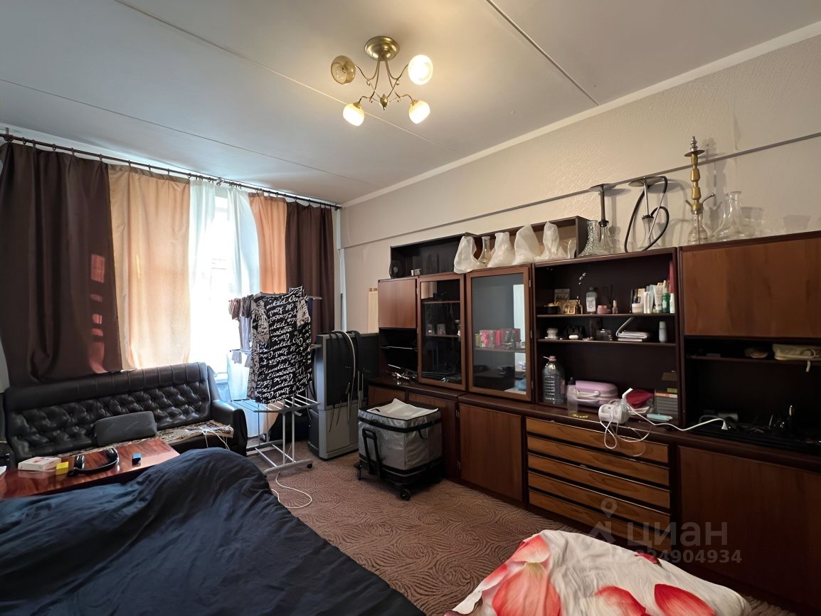 Продажа 3-комн квартиры на вторичном рынке улица Космонавта Волкова, 25/2