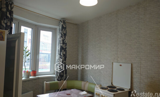 Продажа 1-комн квартиры на вторичном рынке Московский г, Никитина ул,  д. 14,  к. 1