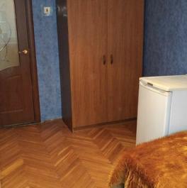 Продажа 3-комн квартиры на вторичном рынке 17-я линия,  д. 38
