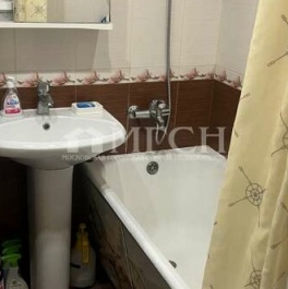 Продажа 1-комн квартиры на вторичном рынке Востряковский проезд,  д. 5 к1