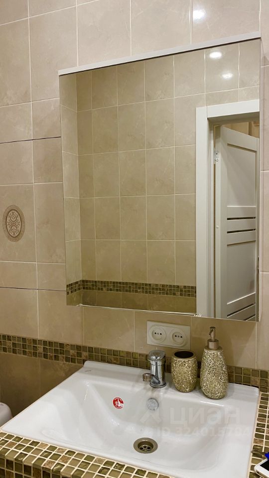 Аренда 2-комн квартиры на вторичном рынке Новоивановское пгт, улица Овражная, 47А