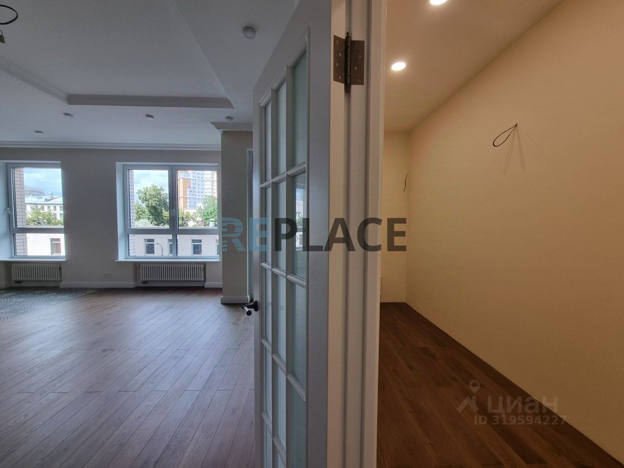 Продажа 3-комн квартиры на вторичном рынке Мантулинская улица, 9к2