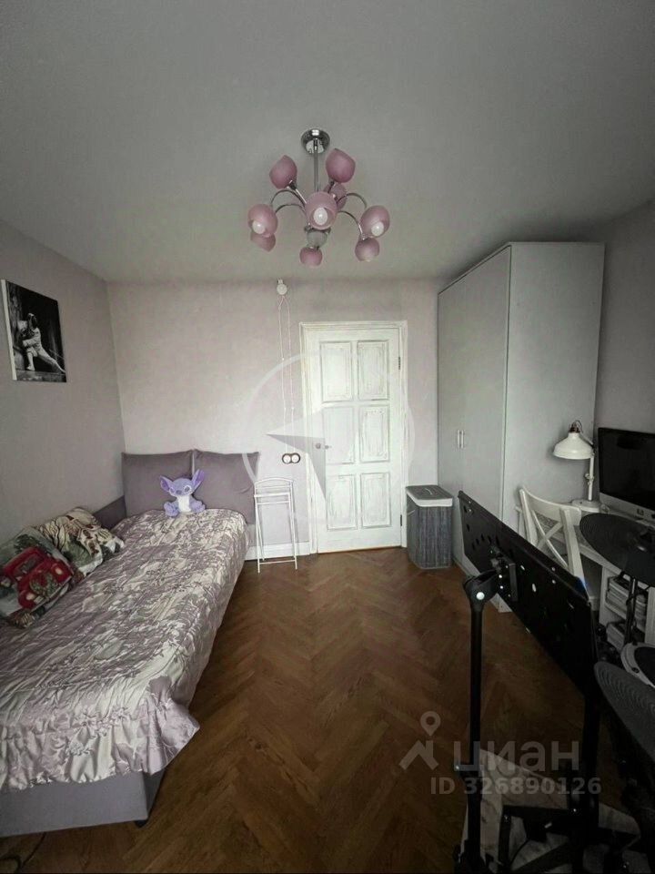 Продажа 3-комн квартиры на вторичном рынке улица 8 Марта, 2/10К3