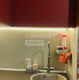 Продажа 1-комн квартиры на вторичном рынке Осенний б-р,  д. 6