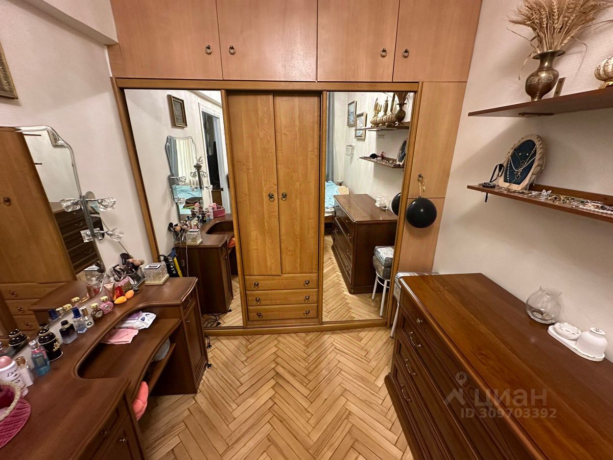 Аренда 2-комн квартиры на вторичном рынке Калибровская улица, 22А