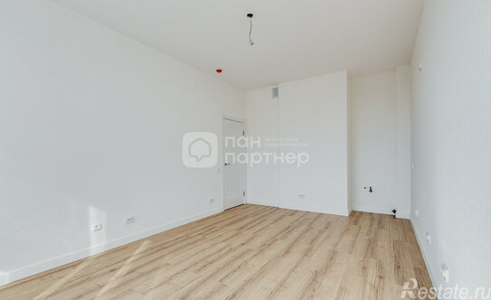 Продажа 1-комн квартиры на вторичном рынке Октябрьская наб,  д. 42