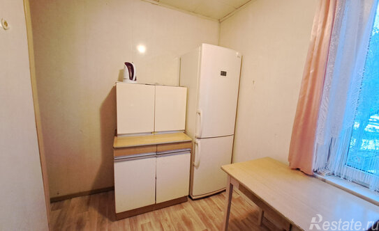 Продажа 4-комн квартиры на вторичном рынке Трамвайный пр-кт,  д. 5