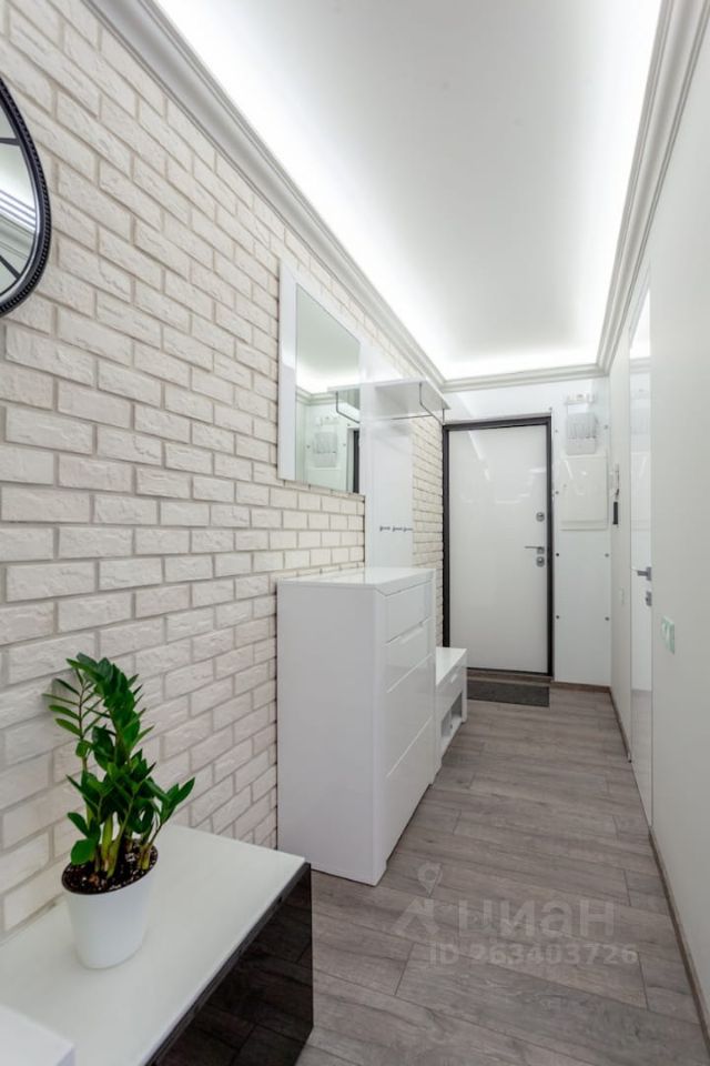 Продажа 3-комн квартиры на вторичном рынке Славянский бульвар, 13К1