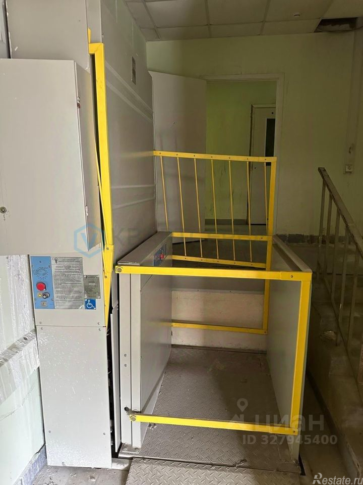 Продажа торгового помещения Рождественская улица,  д. 27 к1