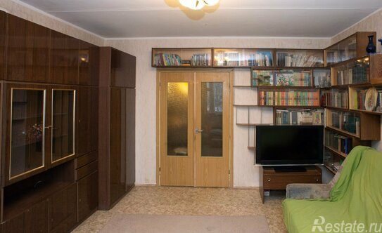 Продажа 2-комн квартиры на вторичном рынке Южнобутовская улица,  д. 139