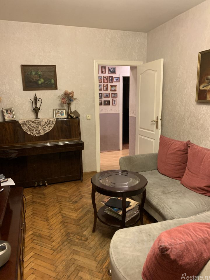 Продажа 3-комн квартиры на вторичном рынке улица Бориса Галушкина,  д. 20