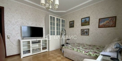 4-комн квартира Бассейная ул,  д. 27