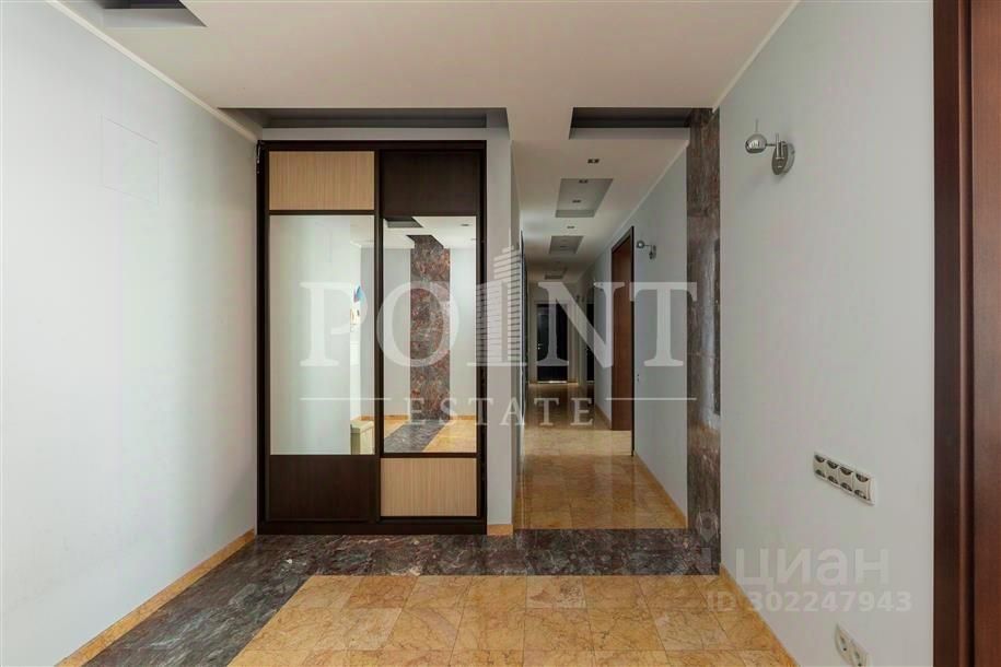 Продажа 4-комн квартиры на вторичном рынке Мосфильмовская улица, 70к2