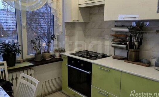 Продажа 3-комн квартиры на вторичном рынке Художников пр-кт,  д. 20 к1