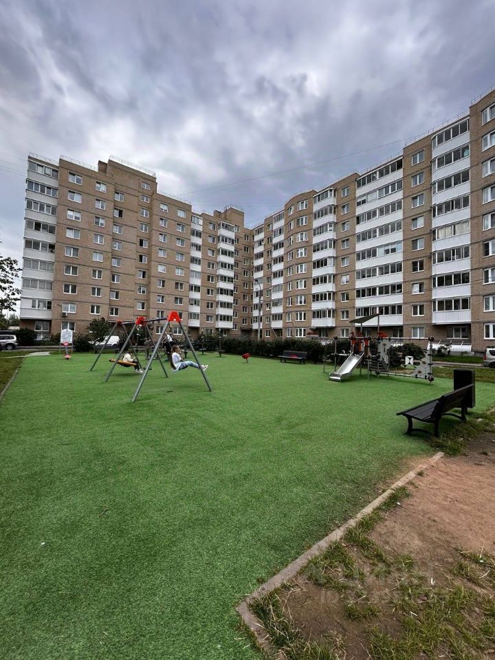 Продажа 2-комн квартиры на вторичном рынке Красное Село, улица Освобождения, 33к1