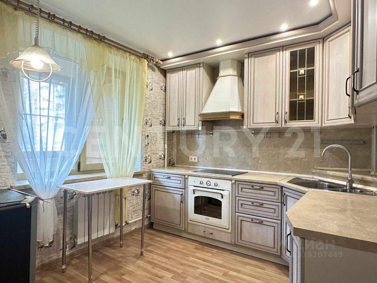 Продажа 3-комн квартиры на вторичном рынке Гаккелевская улица, 20к1