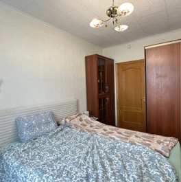 Продажа 2-комн квартиры на вторичном рынке улица Бажова,  д. 4