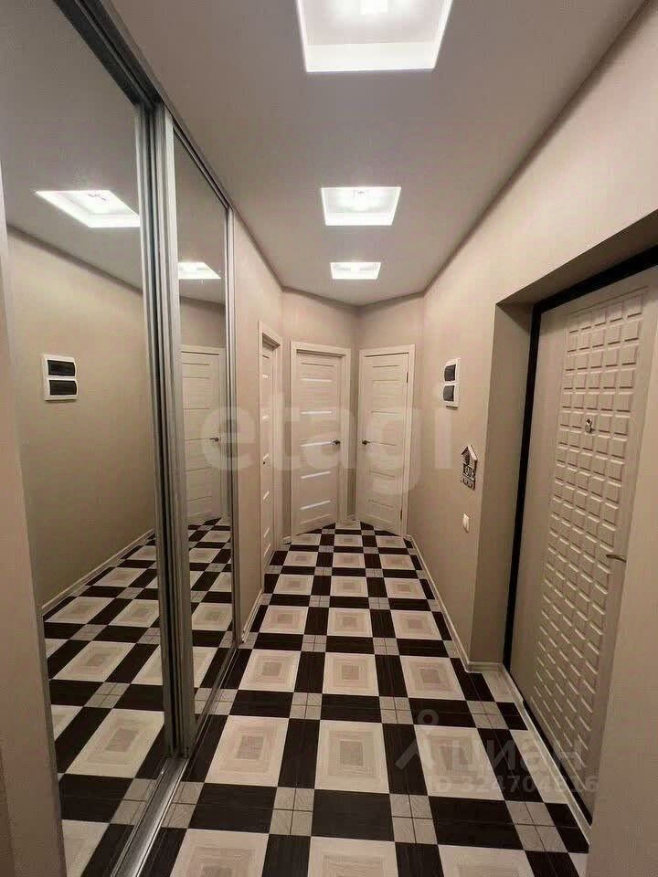 Продажа 2-комн квартиры на вторичном рынке улица Русановская, 11