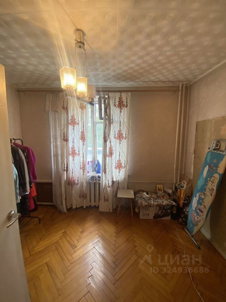 Продажа 2-комн квартиры на вторичном рынке Космонавтов ул,  д. 26