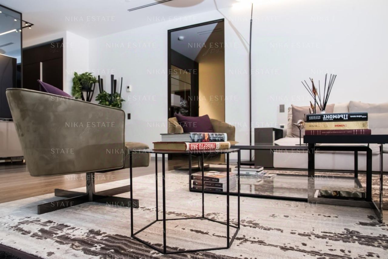 Продажа 4-комн квартиры на вторичном рынке 1-й Красногвардейский проезд, 15