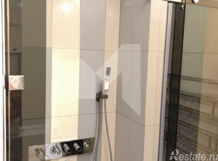 Продажа 2-комн квартиры на вторичном рынке Зенино, Вертолётная улица,  д. 6