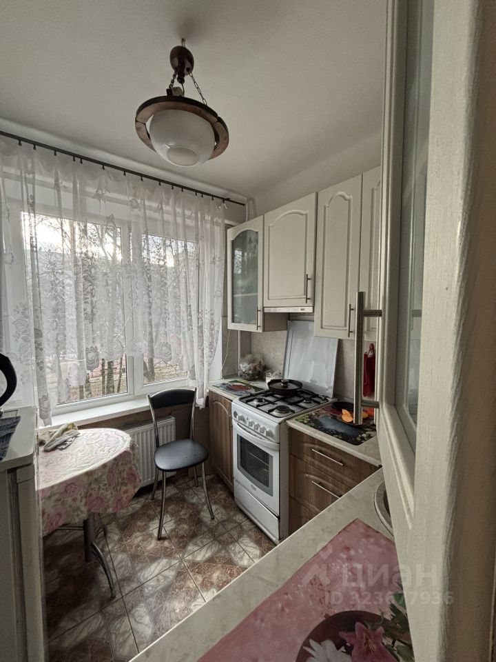 Продажа 2-комн квартиры на вторичном рынке Колпино, улица Веры Слуцкой, 40