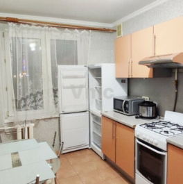 Продажа 2-комн квартиры на вторичном рынке улица Яблочкова,  д. 19