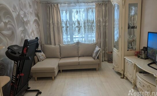 Продажа 3-комн квартиры на вторичном рынке Большевиков пр-кт,  д. 73,  к. 1