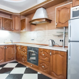 Аренда 2-комн квартиры на вторичном рынке Троицкая ул,  д. 8