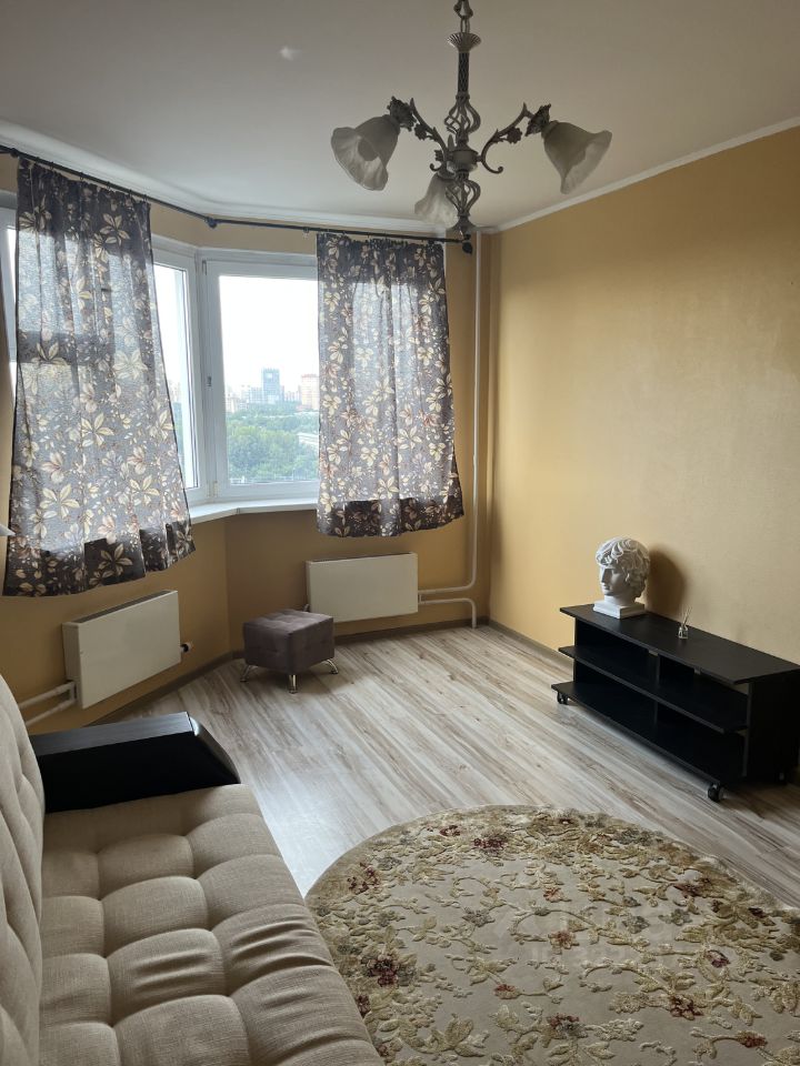 Аренда 1-комн квартиры на вторичном рынке Химки, улица Горшина, 1