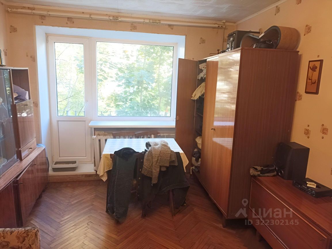 Продажа 1-комн квартиры на вторичном рынке Петергоф, улица Братьев Горкушенко, 9к1