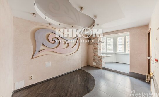 Продажа 3-комн квартиры на вторичном рынке ул Нарвская,  д. 1А,  к. 2