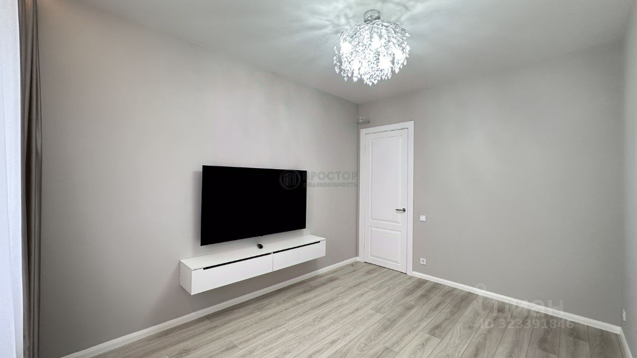 Продажа 3-комн квартиры на вторичном рынке улица Инженера Кнорре, 7к4