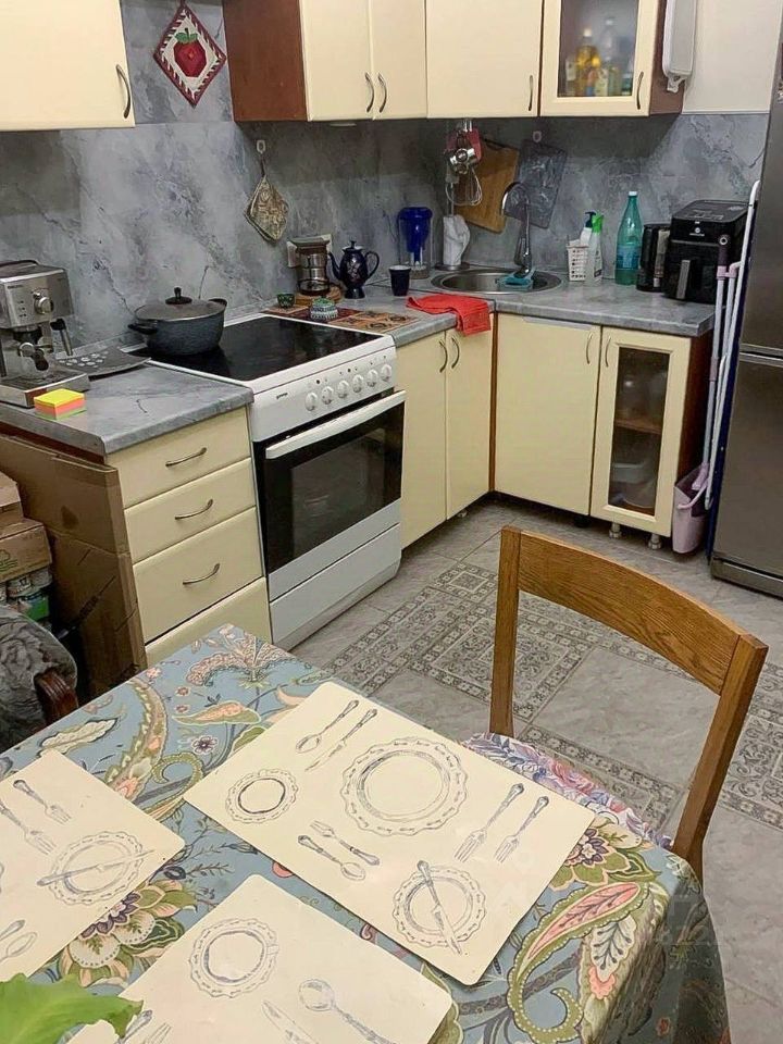 Продажа 1-комн квартиры на вторичном рынке Петергофское шоссе, 72к4
