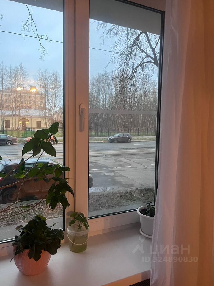 Продажа 3-комн квартиры на вторичном рынке Авиационная улица, 44