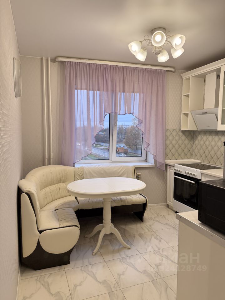 Продажа 1-комн квартиры на вторичном рынке Тосно г., шоссе Барыбина, 10А