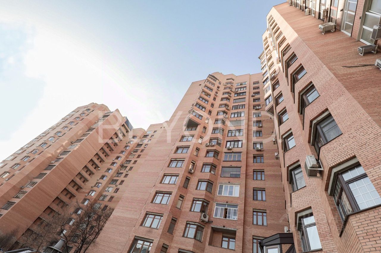 Продажа 4-комн квартиры на вторичном рынке улица Удальцова, 85К4