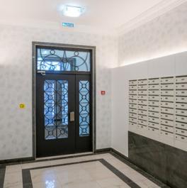 Продажа 2-комн квартиры на вторичном рынке Московский пр-кт,  д. 73,  к. 5