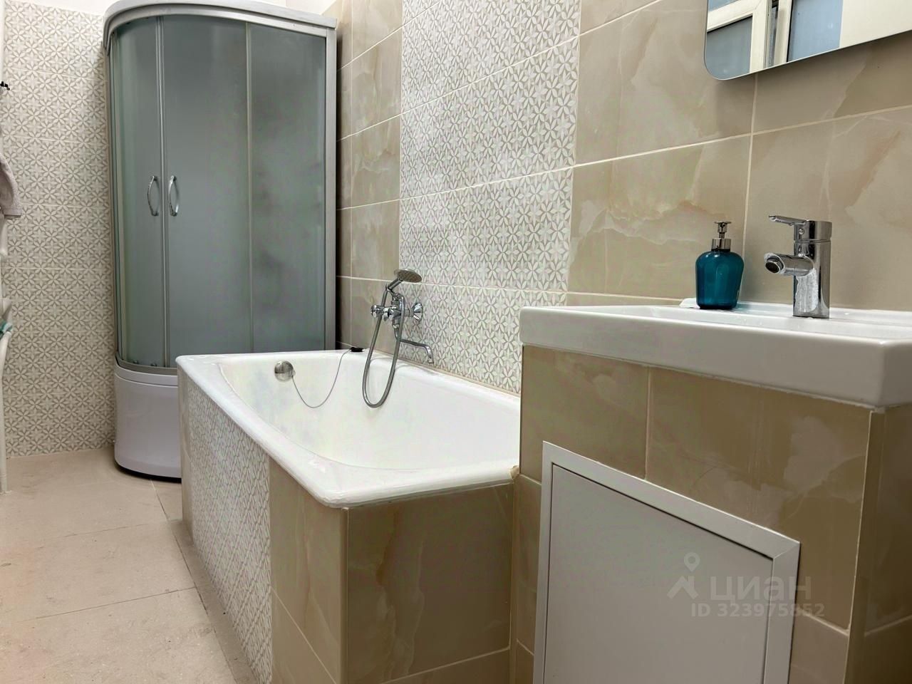 Продажа 4-комн квартиры на вторичном рынке улица Декабристов, 53