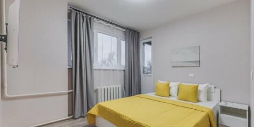 3-комн квартира улица Бурцева,  д. 24