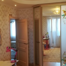 Продажа 3-комн квартиры на вторичном рынке улица Адмирала Лазарева,  д. 40