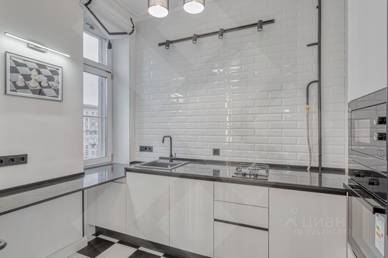 Аренда 1-комн квартиры на вторичном рынке Кутузовский проспект, 24